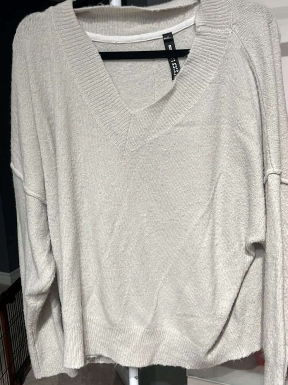 3/$15 Design Lab Vneck light gray sweather